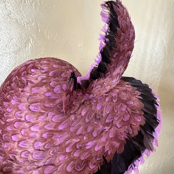 ASTONISHING DESIGNER JACK  MCCONNELL VINTAGE PURPLE FELT WIDE BRIM + FEATHERS - Picture 4 of 16